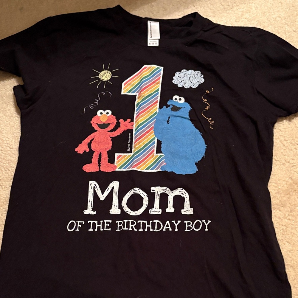 Sesame Street Black Mom of the Birthday Boy Shirt- Women’s XL (runs small)